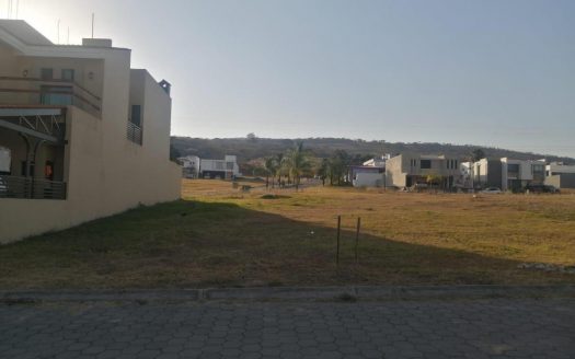 TERRENO DENTRO DE FRACC. PRIVADO CAMPESTRE, COLINAS DE SANTA ANITA, TLAJOMULCO