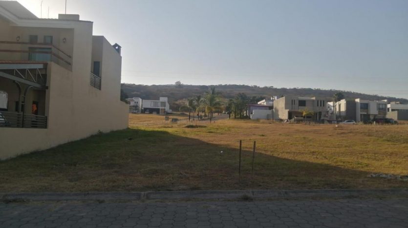 TERRENO EN VENTA COLINAS DE SANTA ANITA TLAJOMULCO