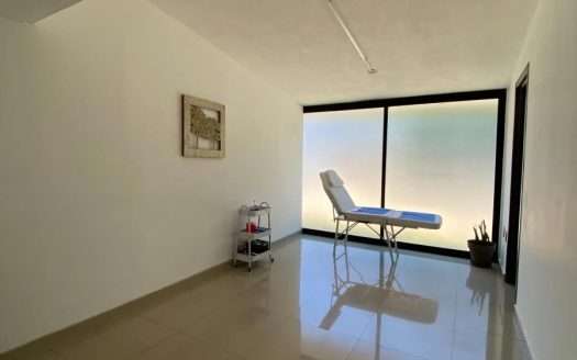 RENTA CONSULTORIO NUEVO SOBRE MARIANO OTERO, EL COLLI URBANO, ZAPOPAN