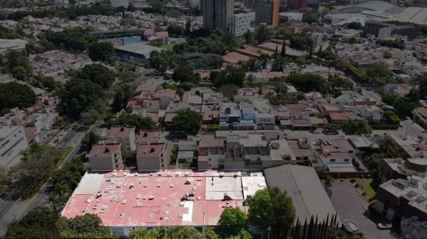 VENTA TERRENO SOBRE AV. CHAPALITA PARA EDIFICIO O DEPARTAMENTOS CON USO DE SUELO, CHAPALITA, GUADALAJARA