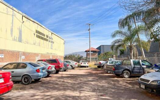 RENTA BODEGA AMPLIA CERCA DE MACROLIBRAMIENTO, SANTA CRUZ DE LAS FLORES, TLAJOMULCO