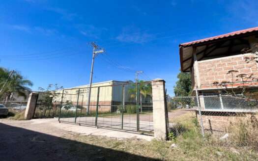 RENTA BODEGA AMPLIA CERCA DE MACROLIBRAMIENTO, SANTA CRUZ DE LAS FLORES, TLAJOMULCO