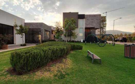 VENTA TERRENO EN PUNTO SUR ELITE, TLAJOMULCO