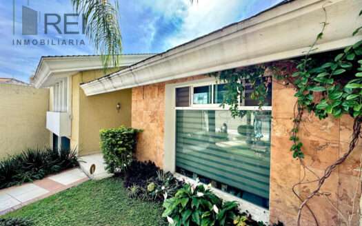 VENTA CASA BUGAMBILIAS ZAPOPAN