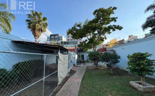 VENTA CASA SOBRE PABLO NERUDA MUY CERCA DE LA AUTÓNOMA, VILLA UNIVERSIDAD, ZAPOPAN