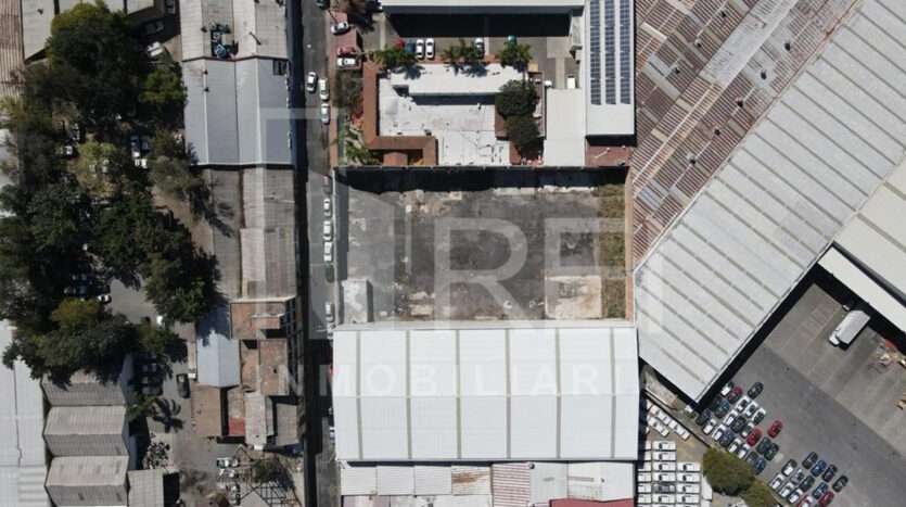 VENTA GRAN TERRENO CERCA A PARQUE AGUA AZUL, LA AURORA, GUADALAJARA