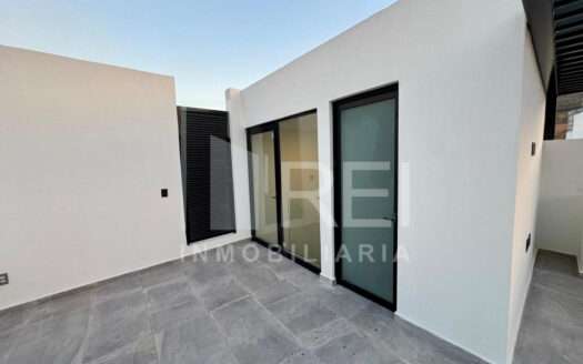 VENTA CASA NUEVA CON ROOF GARDEN EN SENDEROS DE MONTE VERDE TLAJOMULCO