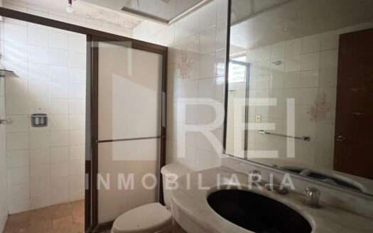 VENTA CASA LADRON DE GUEVARA GUADALAJARA