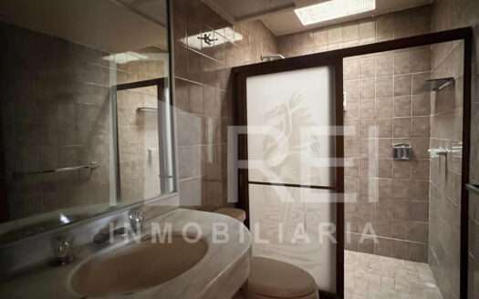 VENTA CASA LADRON DE GUEVARA GUADALAJARA