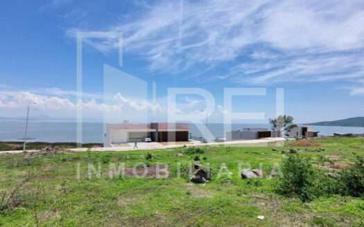 VENTA TERRENO A ORILLA DEL LAGO DE CHAPALA, LAGO LUNA EN TUXCUECA