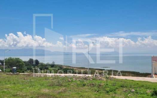 VENTA TERRENO A ORILLA DEL LAGO DE CHAPALA, LAGO LUNA EN TUXCUECA