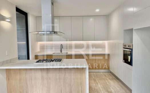 VENTA CASA NUEVA FRENTE A PARQUE COTO TOLEDO EN NUEVA GALICIA RESIDENCIAL