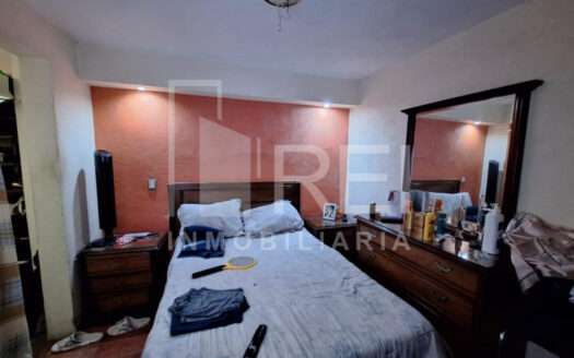 VENTA CASA EN PARQUES DE SANTA MARIA TLAQUEPAQUE