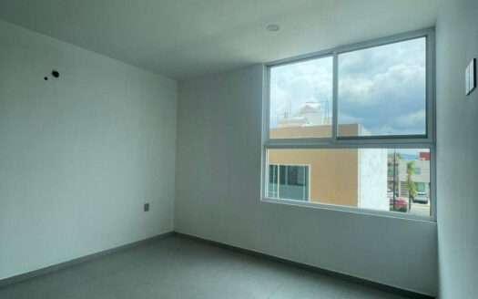 VENTA CASA DENTRO DE COTO EN CASA FUERTE TLAJOMULCO