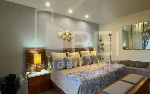 VENTA CASA DENTRO DE COTO LA JOYA EN AZALEAS BUGAMBILIAS ZAPOPAN