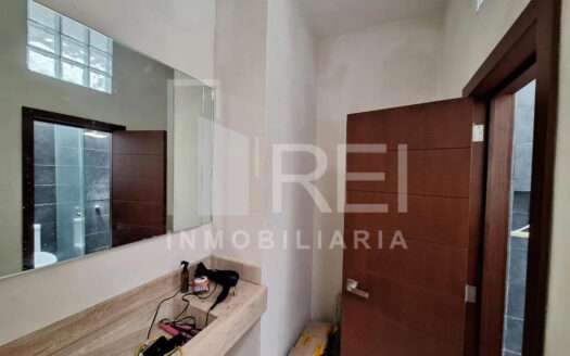 VENTA CASA EN PARQUES DE SANTA MARIA TLAQUEPAQUE