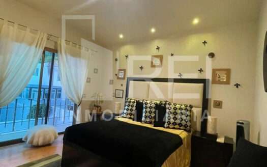 VENTA CASA DENTRO DE COTO LA JOYA EN AZALEAS BUGAMBILIAS ZAPOPAN