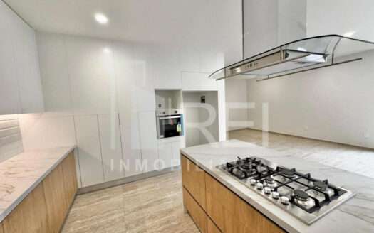 VENTA CASA NUEVA FRENTE A PARQUE COTO TOLEDO EN NUEVA GALICIA RESIDENCIAL