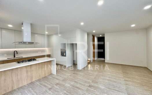 VENTA CASA NUEVA FRENTE A PARQUE COTO TOLEDO EN NUEVA GALICIA RESIDENCIAL