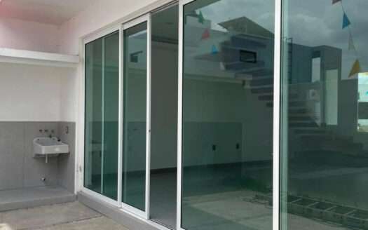 VENTA CASA DENTRO DE COTO EN CASA FUERTE TLAJOMULCO