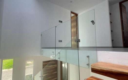 VENTA CASA DENTRO DE COTO EN CASA FUERTE TLAJOMULCO