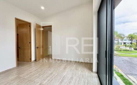 VENTA CASA NUEVA FRENTE A PARQUE COTO TOLEDO EN NUEVA GALICIA RESIDENCIAL