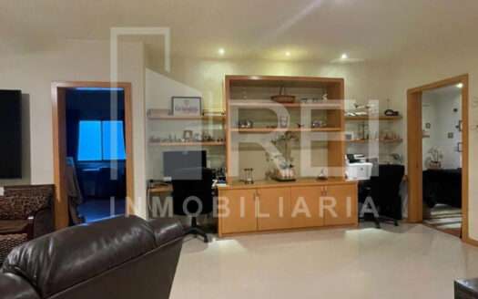 VENTA CASA DENTRO DE COTO LA JOYA EN AZALEAS BUGAMBILIAS ZAPOPAN