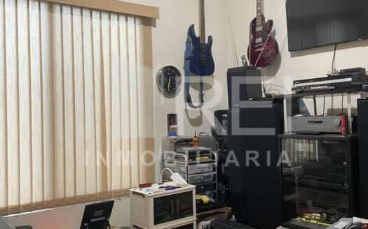 VENTA CASA DENTRO DE COTO LA JOYA EN AZALEAS BUGAMBILIAS ZAPOPAN