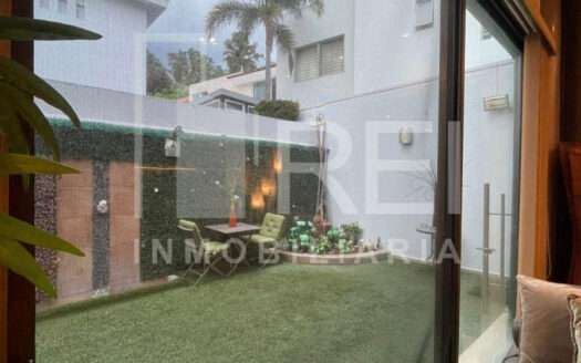 VENTA CASA DENTRO DE COTO LA JOYA EN AZALEAS BUGAMBILIAS ZAPOPAN