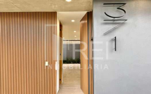 VENTA CASA NUEVA FRENTE A PARQUE COTO TOLEDO EN NUEVA GALICIA RESIDENCIAL