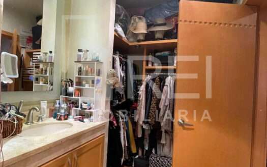 VENTA CASA DENTRO DE COTO LA JOYA EN AZALEAS BUGAMBILIAS ZAPOPAN