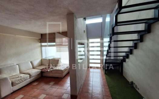 VENTA CASA EN PARQUES DE SANTA MARIA TLAQUEPAQUE