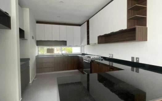 VENTA CASA DENTRO DE COTO EN CASA FUERTE TLAJOMULCO