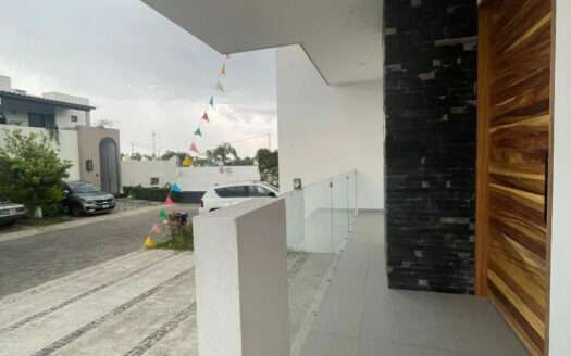 VENTA CASA DENTRO DE COTO EN CASA FUERTE TLAJOMULCO