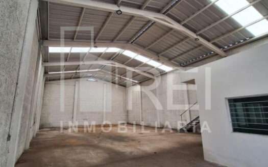 RENTA BODEGA EN EL VERGEL TLAQUEPAQUE