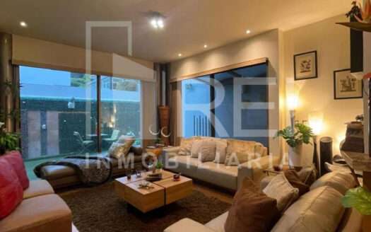 VENTA CASA DENTRO DE COTO LA JOYA EN AZALEAS BUGAMBILIAS ZAPOPAN