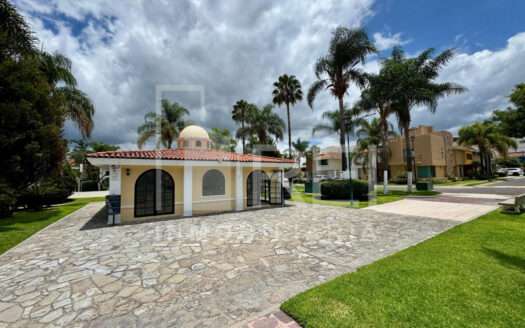 TERRENO DENTRO DE COTO CORUÑA EN NUEVA GALICIA TLAJOMULCO