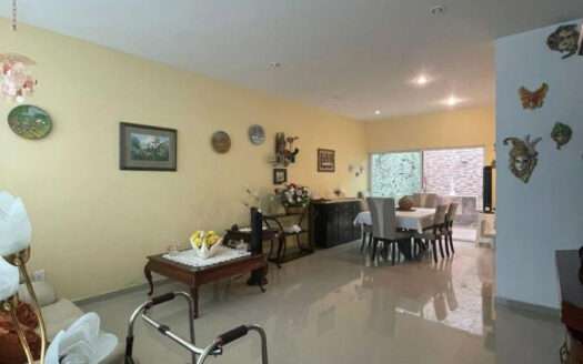 VENTA CASA DENTRO DE COTO IZVORA FRACC. EL ORIGEN TLAJOMULCO