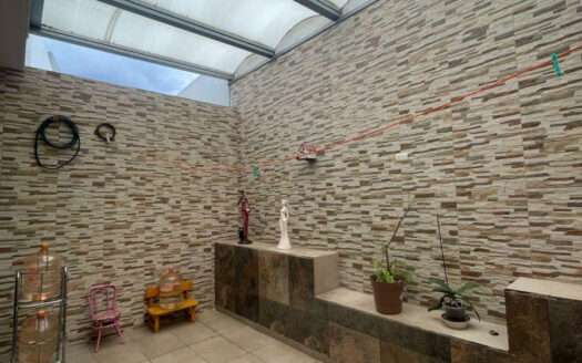 VENTA CASA DENTRO DE COTO IZVORA FRACC. EL ORIGEN TLAJOMULCO