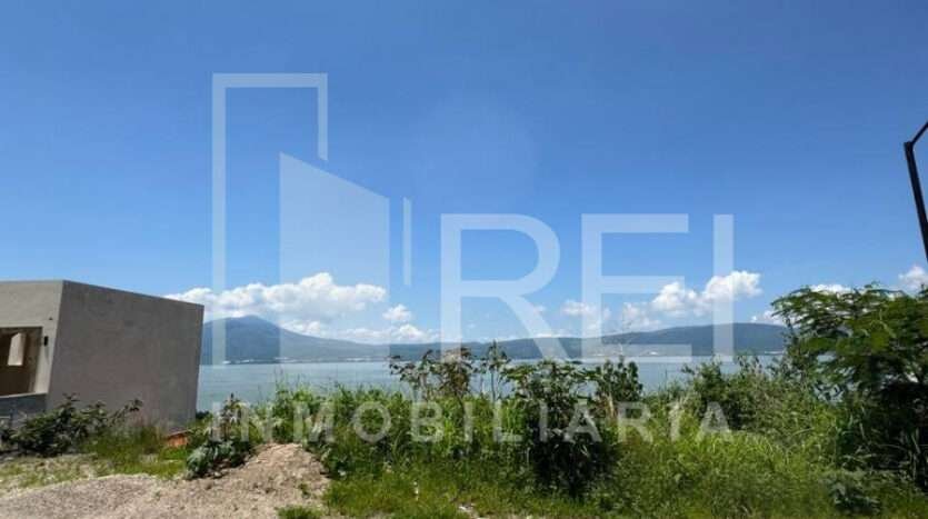 VENTA TERRENO VISTA A LA LAGUNA JOCOTEPEC JALISCO