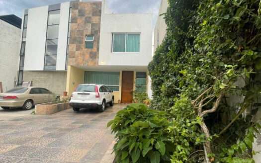 VENTA CASA DENTRO DE COTO IZVORA FRACC. EL ORIGEN TLAJOMULCO