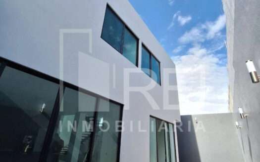 VENTA CASA EN LOS ROBLES RESIDENCIAL ZAPOPAN