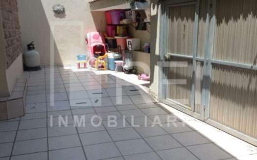 VENTA CASA CON ALBERCA EN LOMA BONITA ZAPOPAN