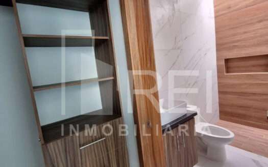 VENTA CASA EN LOS ROBLES RESIDENCIAL ZAPOPAN