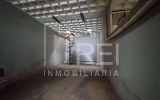 RENTA BODEGA SOBRE CALZADA INDEPENDENCIA GUADALAJARA