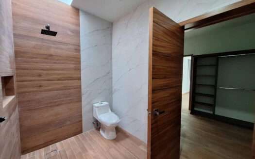 VENTA CASA EN LOS ROBLES RESIDENCIAL ZAPOPAN