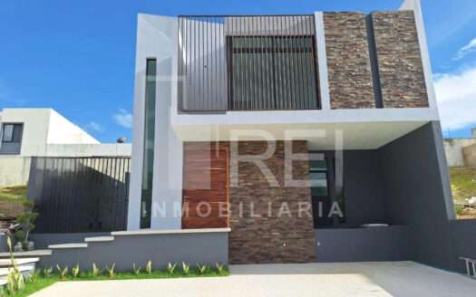 VENTA CASA EN LOS ROBLES RESIDENCIAL ZAPOPAN