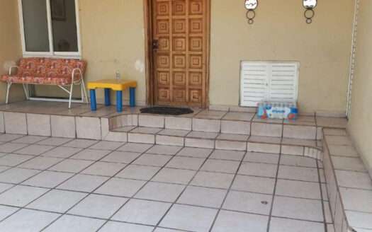 VENTA CASA CON ALBERCA EN LOMA BONITA ZAPOPAN