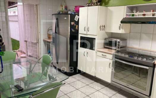 VENTA CASA CON ALBERCA EN LOMA BONITA ZAPOPAN