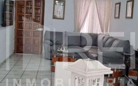 VENTA CASA CON ALBERCA EN LOMA BONITA ZAPOPAN